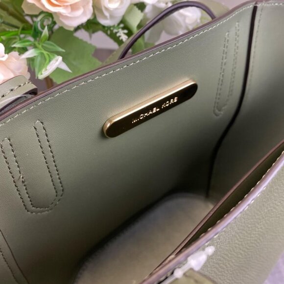 Michael Kors 35F1GPAT1S Portia Small Leather Tote in Army Green - Picture 4 of 9